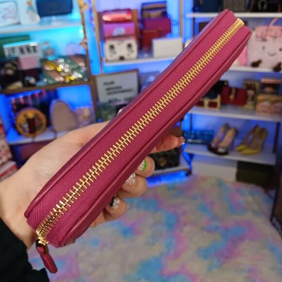 New in Box Prada Tessuto Leather Large Zip Wallet w/ Authenticity card - Picture 8 of 13